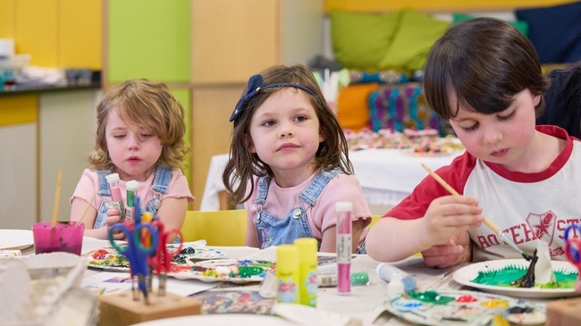 FAMILIENZEIT: Geschichten um die Welt