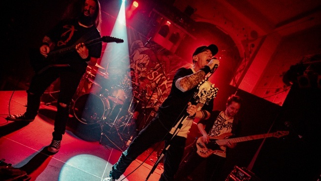 Feed the Sickness - Album Release Konzert // Support: Defcon Supernaut & Wolves of War