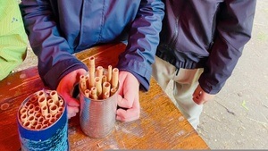 SPIELkultur-Atelier: Bunte Hotels für bunte Insekten