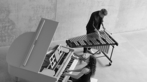 Danae Dörken & Pascal Schumacher: Glass for Two