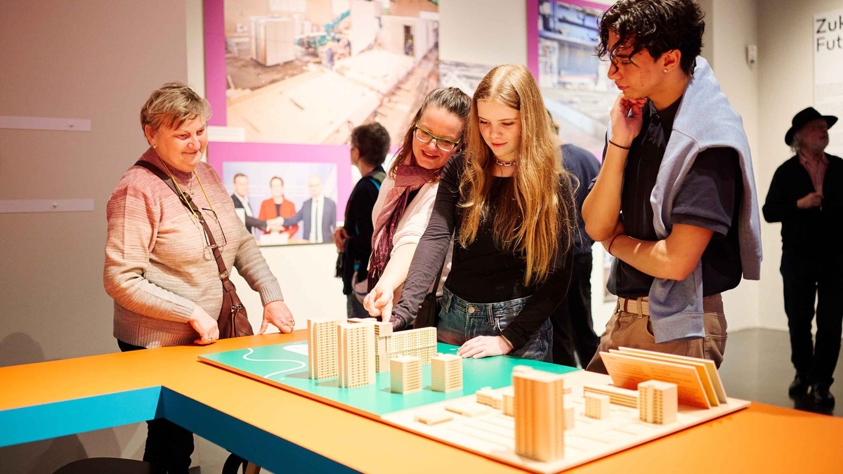 Platte OST / WEST – Wohnen und Bauen in Großtafelbauweise