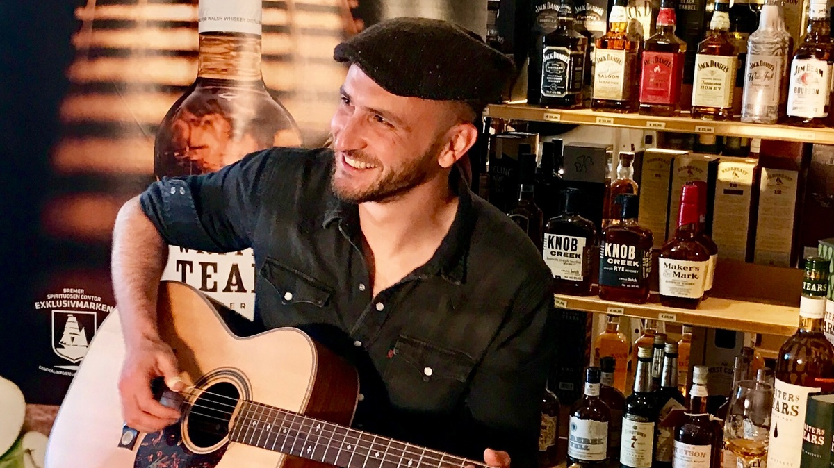 Richie Ros (from Irland)