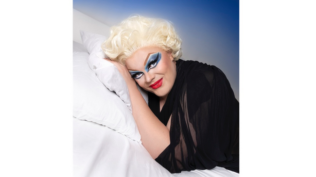 In bed with Samantha