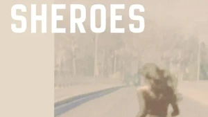 HELDINNEN-SHEROES