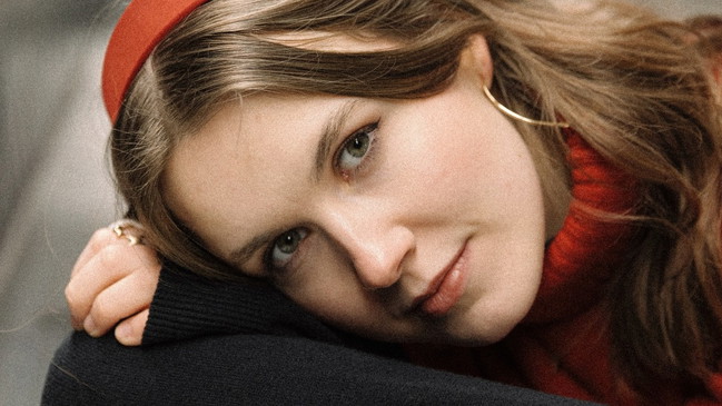 F+K LIVE SOUNDS:  LAURA WOS (Singer-Songwriter, DE)
