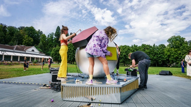 Einweihung SculpturePopulaire: Nevin Aladag, Public Resonator