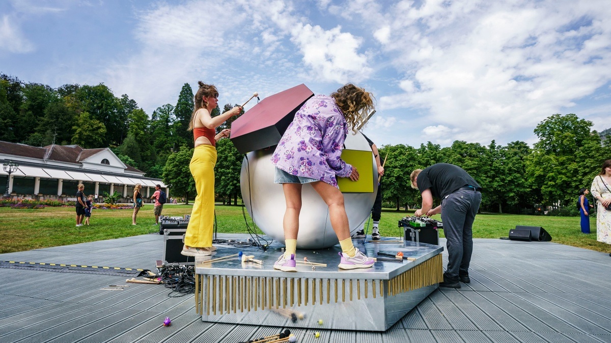 Einweihung SculpturePopulaire: Nevin Aladag, Public Resonator