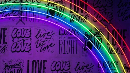 The (_) Gallery zeigt queere Pop-up-Ausstellung zur Hamburger Pride