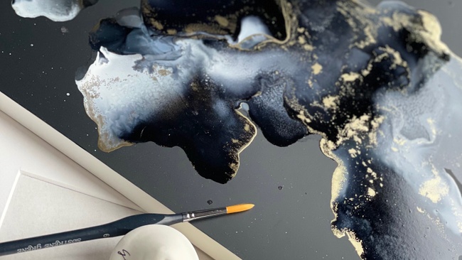 DIY Gestalte dein Alcohol Ink Dark Kunstwerk in Leipzig