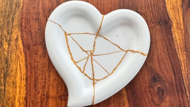 KINTSUGI - Narben aus Gold