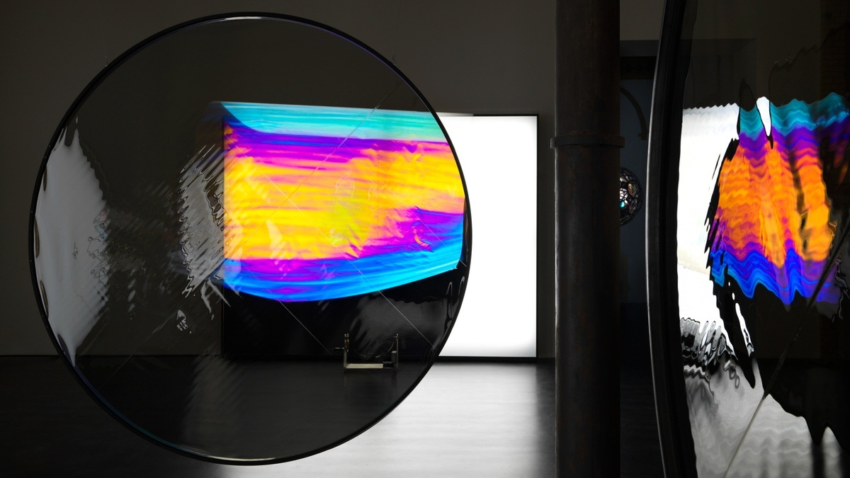 Olafur Eliasson - The lure of looking through a polarised window of opportunities, or seeing a surprise before it’s reduced, split, and then further reduced
