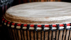 Das Feuer der Djembe Afrikanische Trommeln