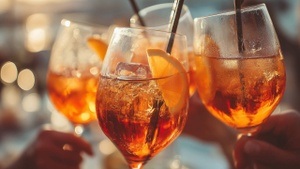 Spritz-Dampfer mit DJ