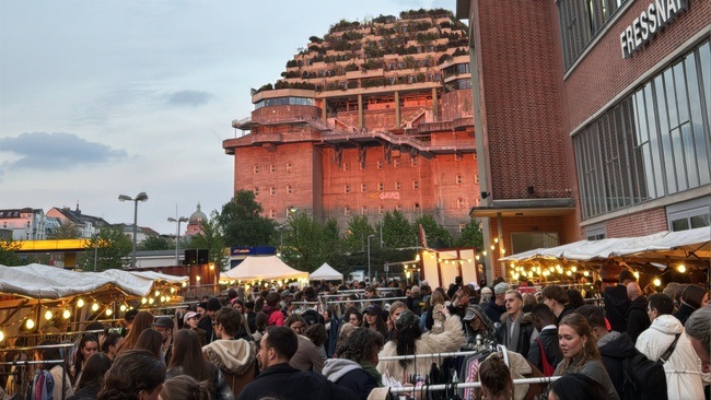 Nachtflohmarkt Rindermarkthalle St. Pauli