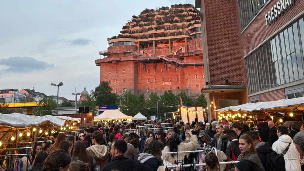 Nachtflohmarkt Rindermarkthalle St. Pauli