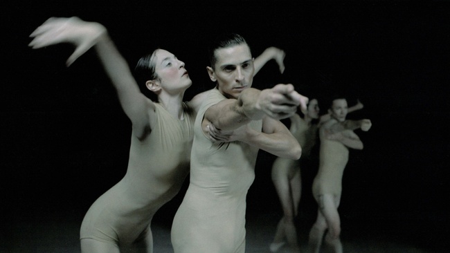 Tanz Heilbronn! | Delay the Sadness von Sharon Eyal (FR) | S-E-D