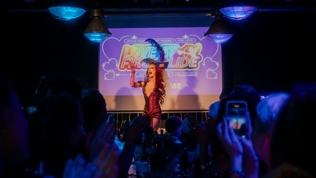 🏳️‍🌈🏳️‍⚧️ LOVE AT FIRST SLIDE QUEER EDITION München 🏳️‍🌈🏳️‍⚧️  Audience Ticket | Power Point Dating by Rausgegangen