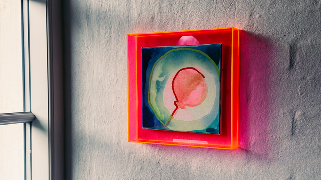 shift CANVAS – NEON FRAME EDITION