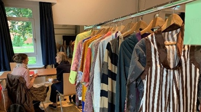 Frauen*Kleidertausch