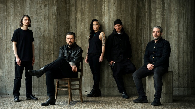 AMENRA