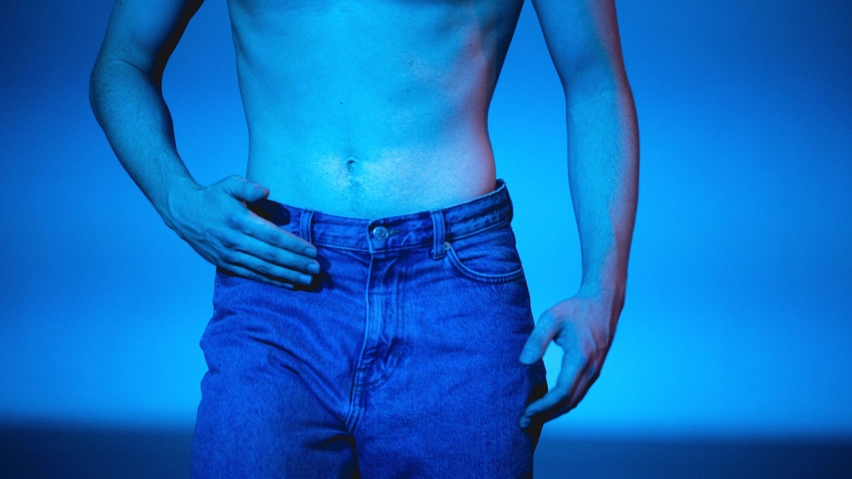 Reihe Global Bodies: Solo for Boy / Sasha Amaya (Berlin/Kanada)