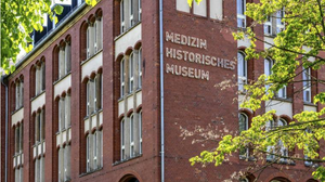 tipBerlin Berlin mit Berlinern mit Navena Widulin und Jean-Peer Krause - Spurensuche in der Charité