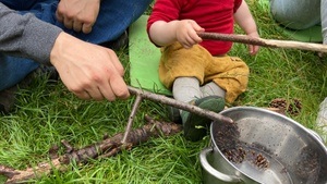 Krabbelnd die Natur im Winter entdecken
