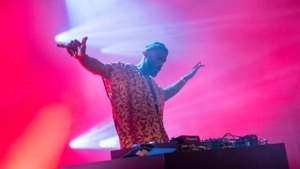 DJ Ben Olayinka.  DURCHLÜFTEN – 2025 Live Konzerte & DJ Acts im Schlüterhof
