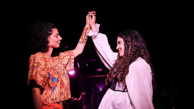 Die jüngste Tochter — Premiere