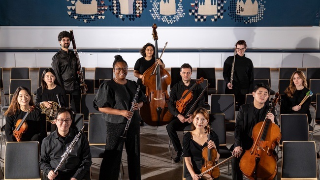 Brücken gegen das Vergessen – Gespräch und Konzert mit Sinfonietta VivazzA