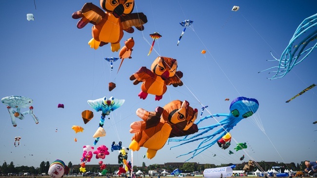 13. Stadt und Land-Festival der Riesendrachen