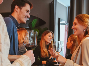 Wine Dating - Wine Tasting & Gruppen-Speed Dating Event! (24 - 35 J.)