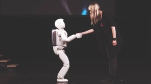 Dr. Maša Jazbec – Creative Robotics: Art in the Age of AI Robotic Companions