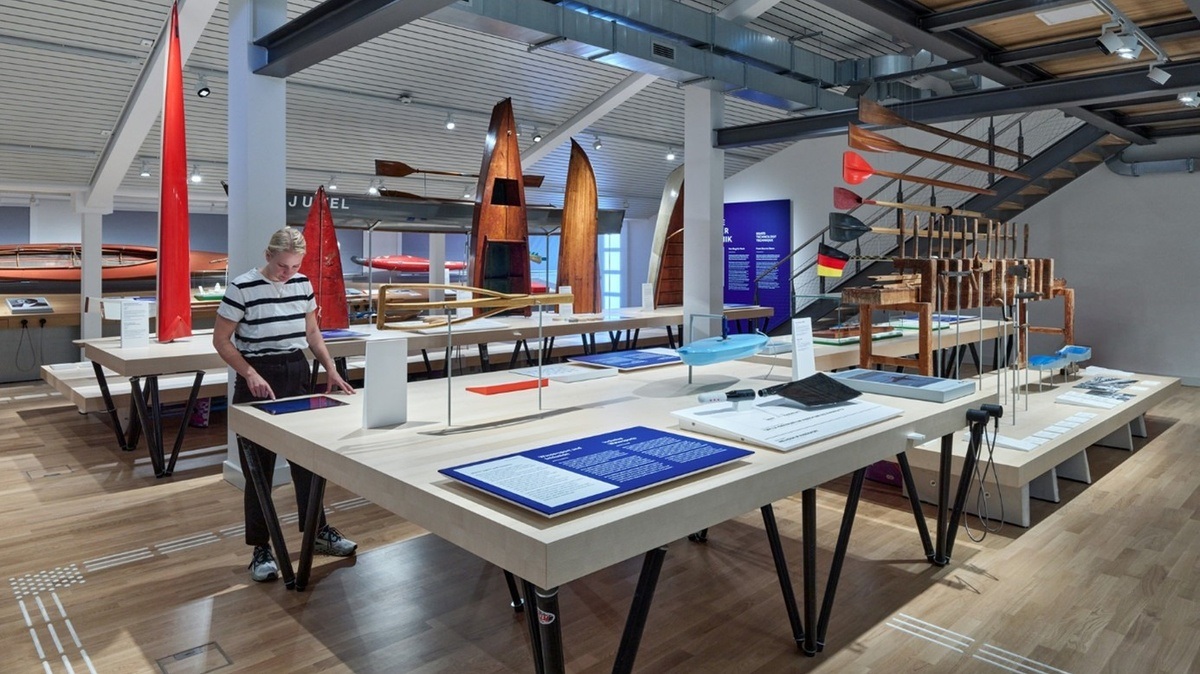 WASSER SPORT GRÜNAU – Die Ausstellung im Überblick: Telefonführung
