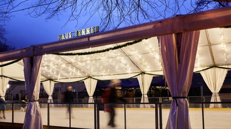 Schlittschuhfahren im Zenner Wintergarten an der Spree