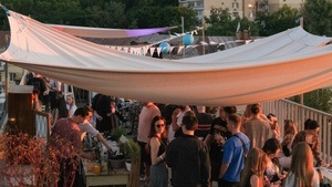 Rooftop-Drinks auf'm Dächla