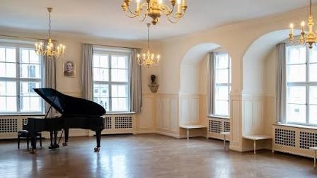 RnB YOGA & Grand Piano