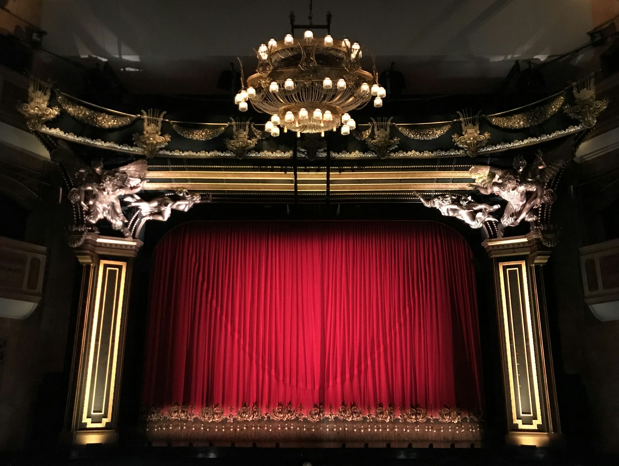 Titelbild der Location Alte Oper DasDie