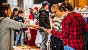 Design & Genuss – Handmade & Kreativmarkt in der Schlossberghalle Starnberg