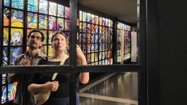 Annäherung an das Loch in der Oberfläche