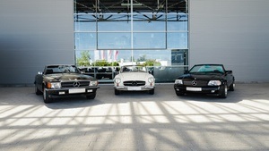 GROOVES GLASSES GASOLINE - A HOUSEFAHRT EVENT