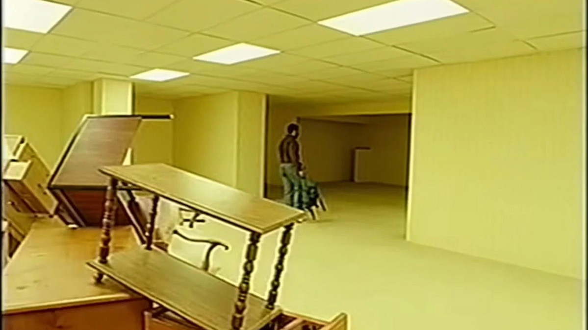 BACKROOMS (OmU)