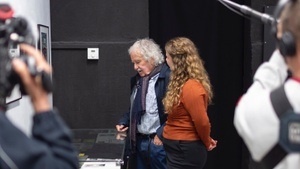 Meet and Greet mit dem Fotografen Joachim Giesel bei einem Getränk