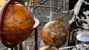 Düsseldorfer Flohmarkt am Blumengroßmarkt