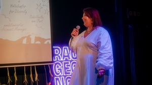 🩷 LOVE AT FIRST SLIDE Berlin 🩷 Power Point Dating by Rausgegangen | Presenter Ticket
