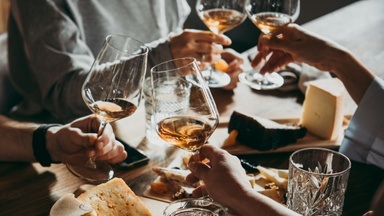 Wine Tasting Tour / Weinprobe mit Guide im Bulli durch Köln (3h)
