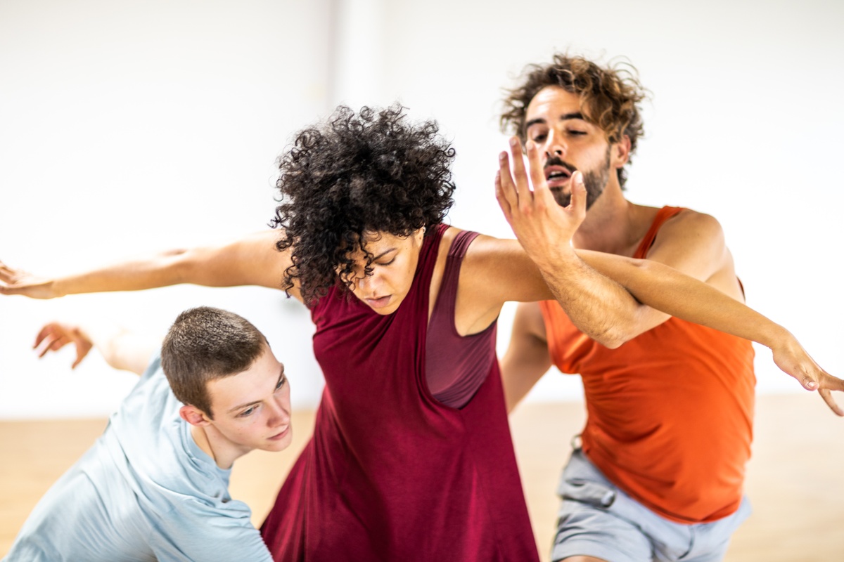 VIBES Tanzperformance  VORPREMIEREN BERGISCH GLADBACH
