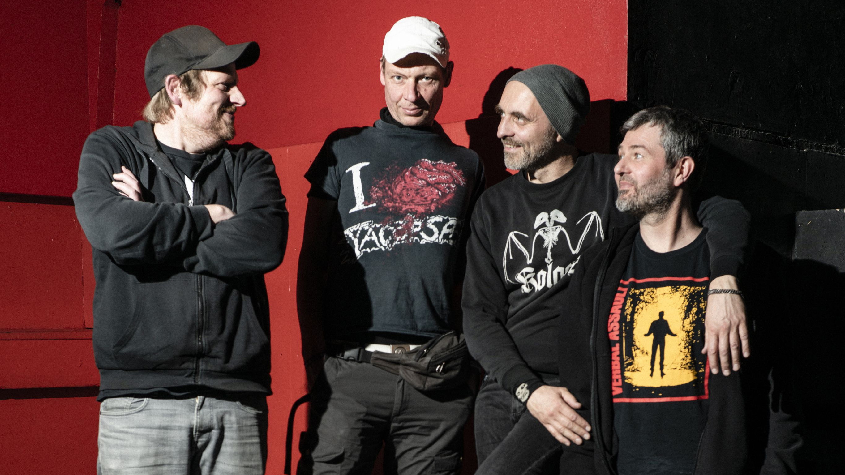 Duesenjaeger (Indiepunk, Osnabrück) + Custody (Melodic Punk, Finnland)