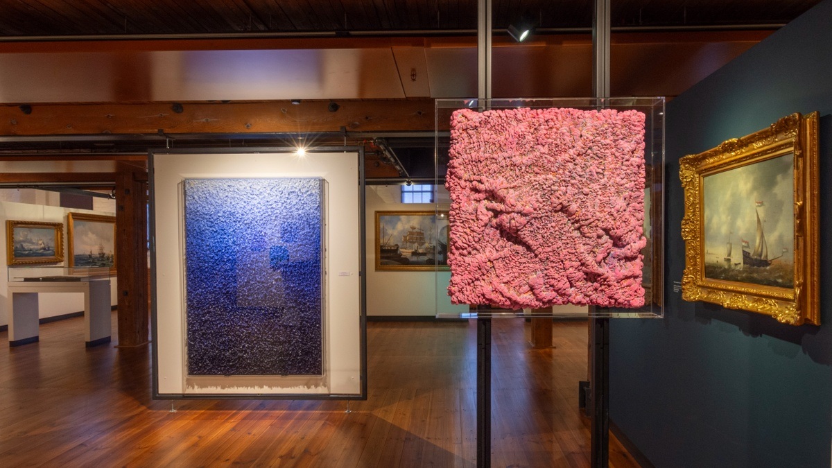 Sonderausstellung "Zwischen Welle und Wabe – Arbeiten von Tanja Thordsen"