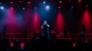 Curse mit Martin Stieber (Stieber Twins), Cora E. und Aphroe im Schlosshof Weinheim